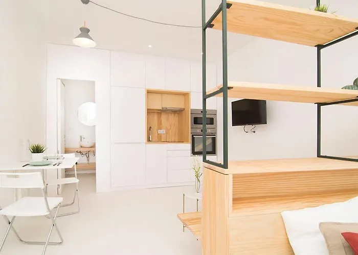 Loft de Diseño en Pleno Centro de Madrid, Calle Torrecilla del Leal, by Batuecas, España