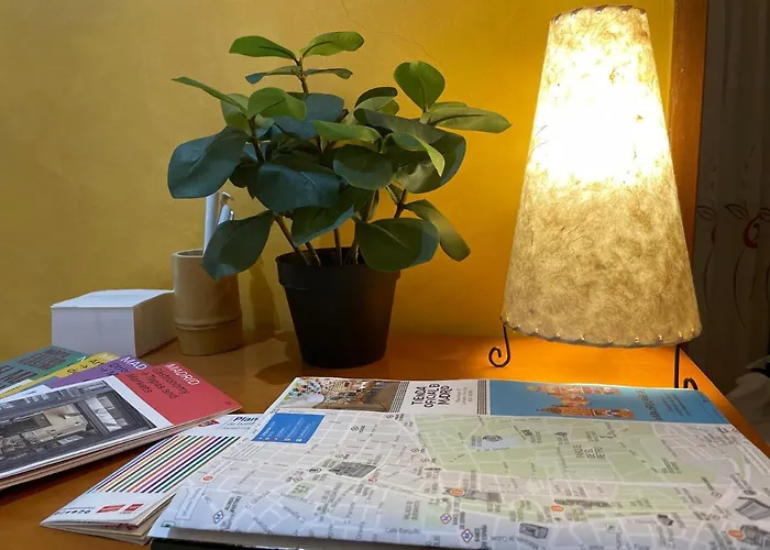 Estudio En Fuencarral Granvia Madrid, Spagna