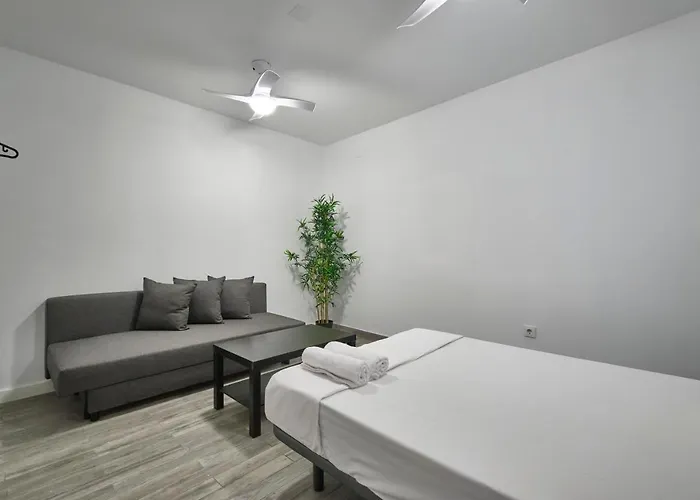 Nunez De Arce Habitaciones Madrid, Spain