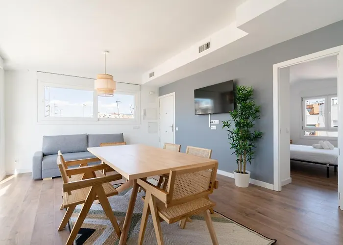 Apartamento Atico Reformado En Madrid Rio Alquiler Temporal, España