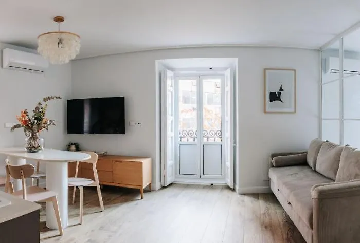 Beautiful Apartment In The Heart Of Madrid, Spagna