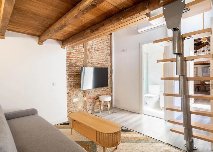 Apartamento Reformado En El Centro Con Dos Habitaciones Alquiler Temporal Madrid, Spagna