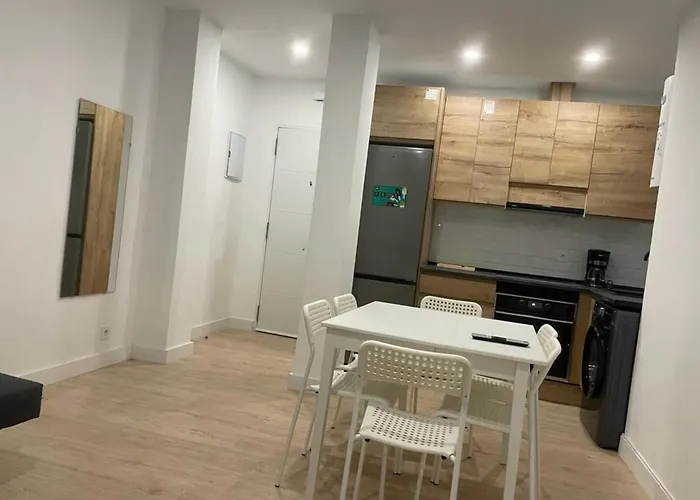 U2 Apartamento Cerca De Metro Madri, Espanha