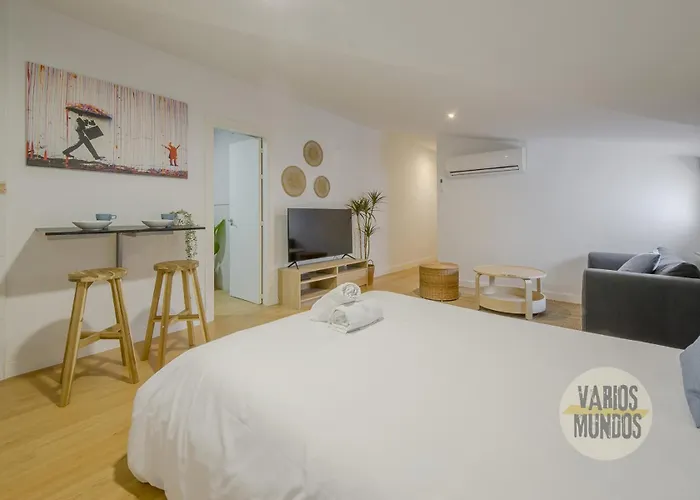 Oasis Para 3 En Sol, Descubre Concepcion Jeronima Madrid, Spagna