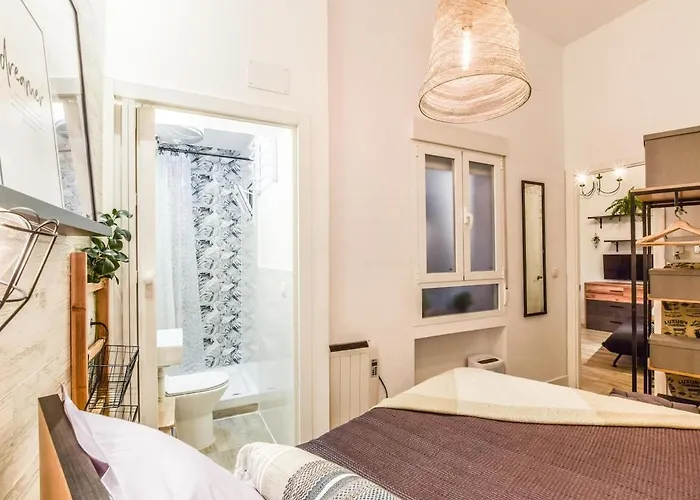 Apartamento Plaza De Lavapies Alquiler Temporal Madrid, España