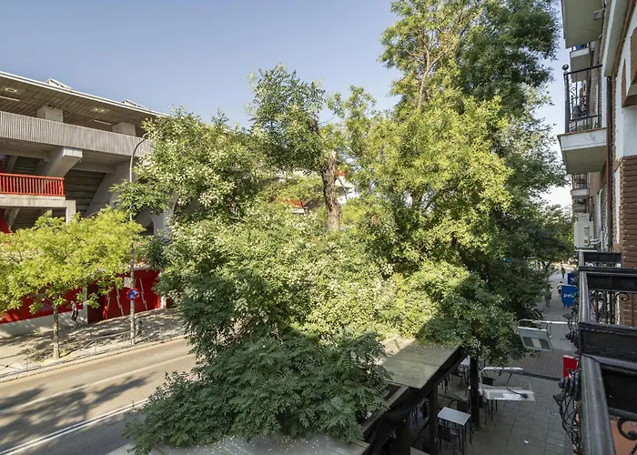 Apartamentos En La Avda De La Albufera Alquiler Temporal Madri, Espanha