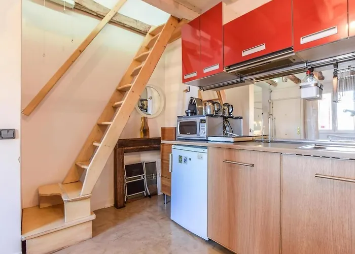 Apartamento Con Doble Altura En Lavapies Alquiler Temporal Madrid, Spagna