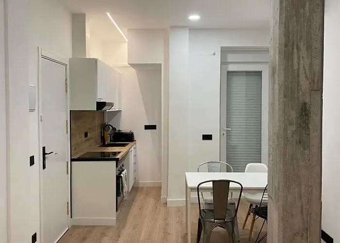 Confort Al Lado Del Rio Madrid, Spagna