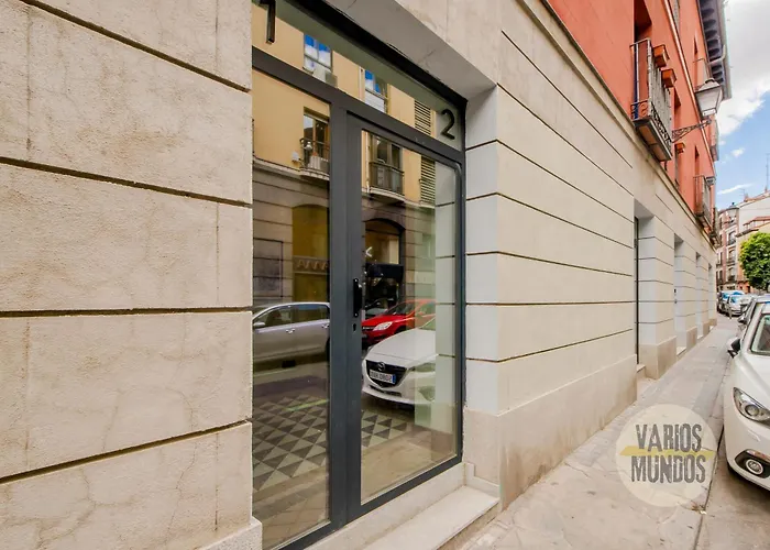 Glamour Madrileno Para 6, Vive En Calle Del Aguila E3, Spagna