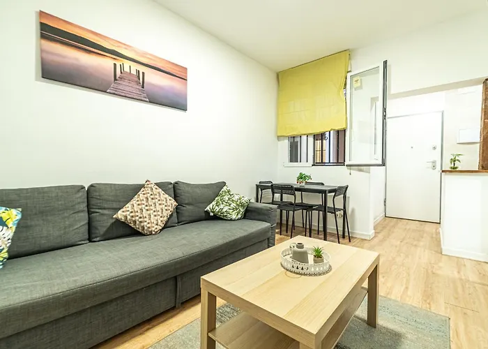 Appartamento New Flat , Modern , Wifi, 10Min Sol, 5 Reina Sofia Madrid, Spagna