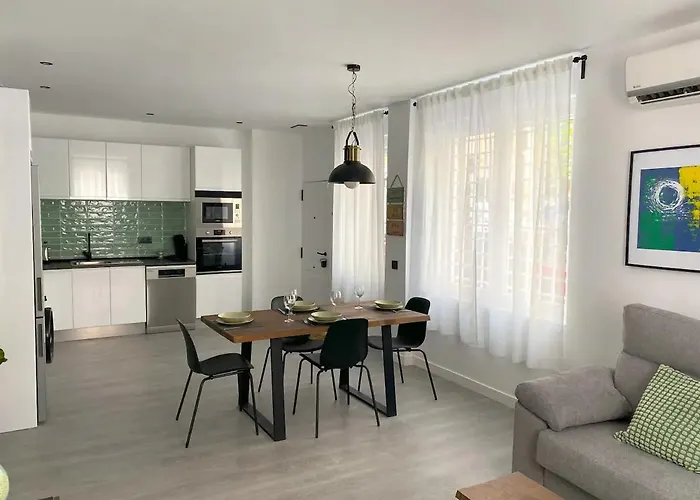Apartamento Reformado, Luminoso Y Cerca Del Metro Madrid, Spagna