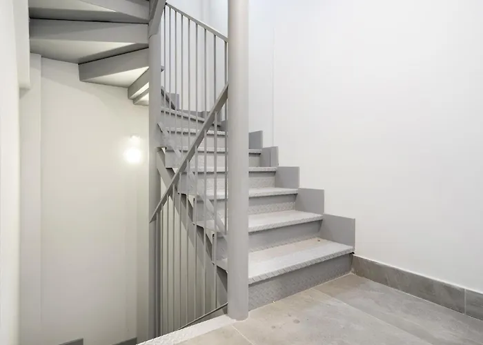 Madrid Riverside Studios Con Parking Incluido Alquiler Temporal, Spagna
