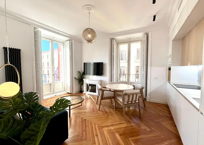Dplace To Be - Apartamentos De Lujo En Centro Historico Madrid, Spain