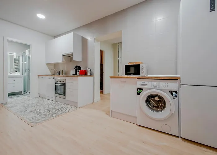 Confort Para 6 Desde Tirso De Molina E1 Madrid, Spagna