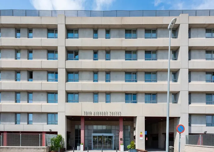 Apartamentos Tryp Madrid Airport Suites, Spain