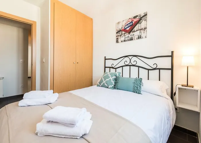 Apavonia Apartamento 2 Dormitorios Distrito Latina Madrid, Spagna