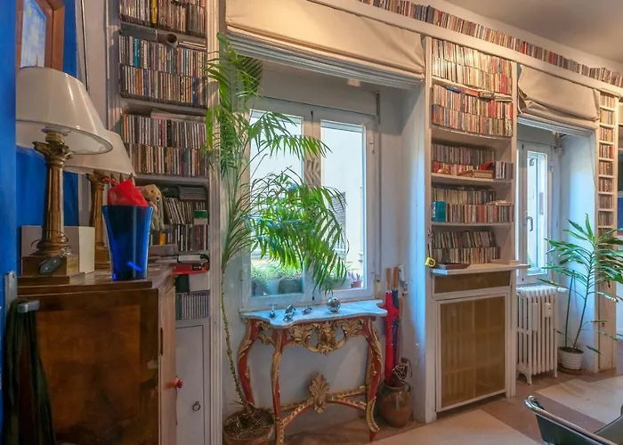 Malasana. La Casa Del Artista Madrid, Spagna