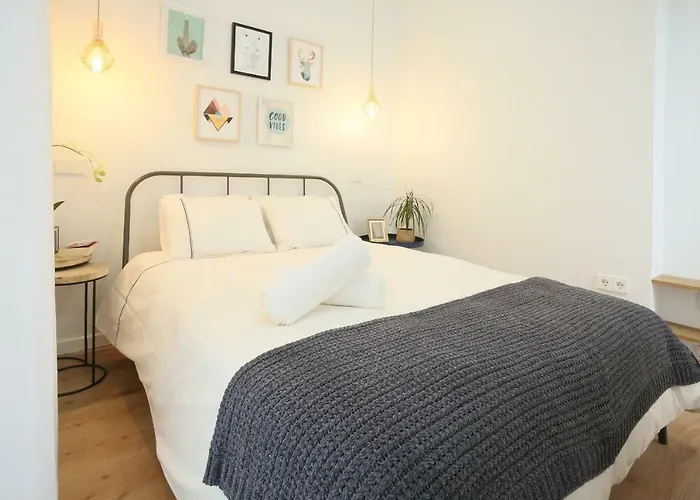 Moderno Y Reformado Apartamento Al Lado Del Museo Madrid, Spain