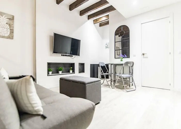 Cozy And Modern Apartment For 4 In Madrid, Spagna