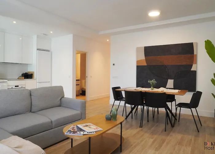 Duke 5Torres Apartments