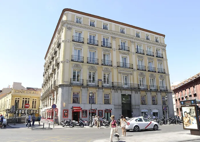 Mola Hostel