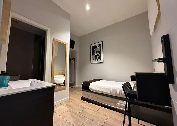 Marina Rooms