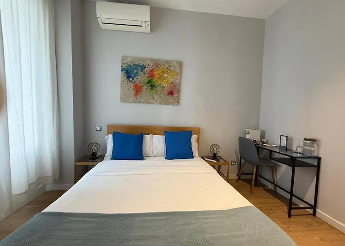 Marina Rooms